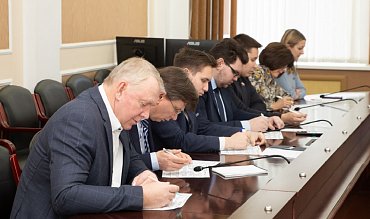 Депутаты оценили свои знания